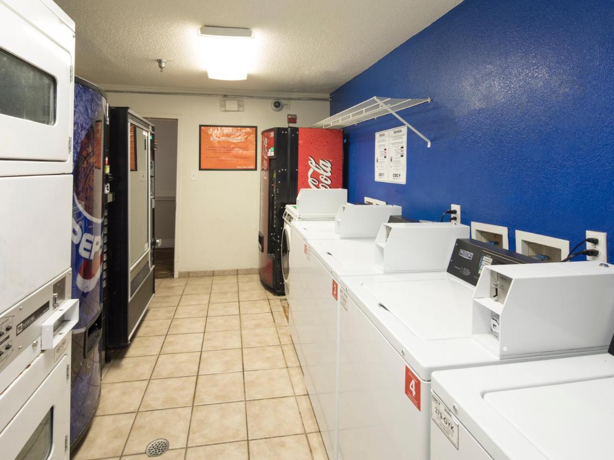 Intown Suites Extended Stay Marietta Ga - Town Center Kennesaw Buitenkant foto
